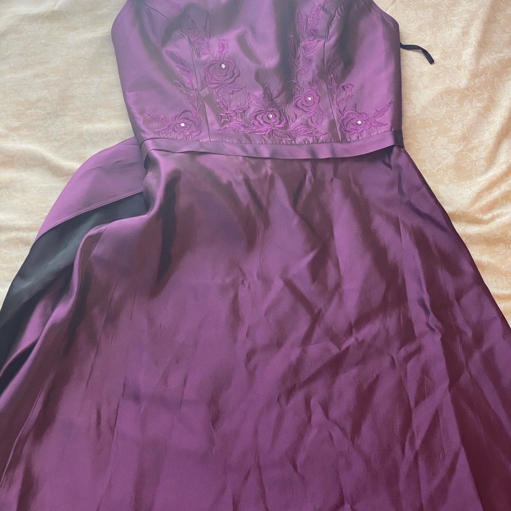 Dress - Picture 4 of 5